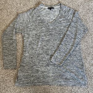 Banana Republic Heathered Gray Long Sleeve Top